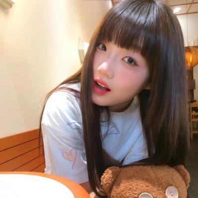 穿风信子蓝的少女